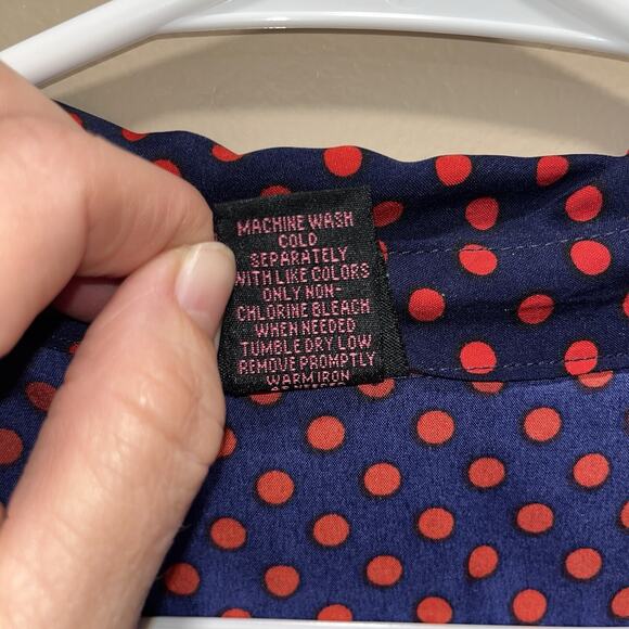Blouse Top Women’s 1x Navy Red Polka Dot Pleats Preppy Flowy Colorful Capsule - Picture 6 of 14